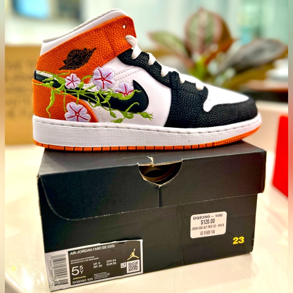 Jordan 1 Mid SE 🌸🧡BLOSSOM🧡🌸 AUTHENTIC